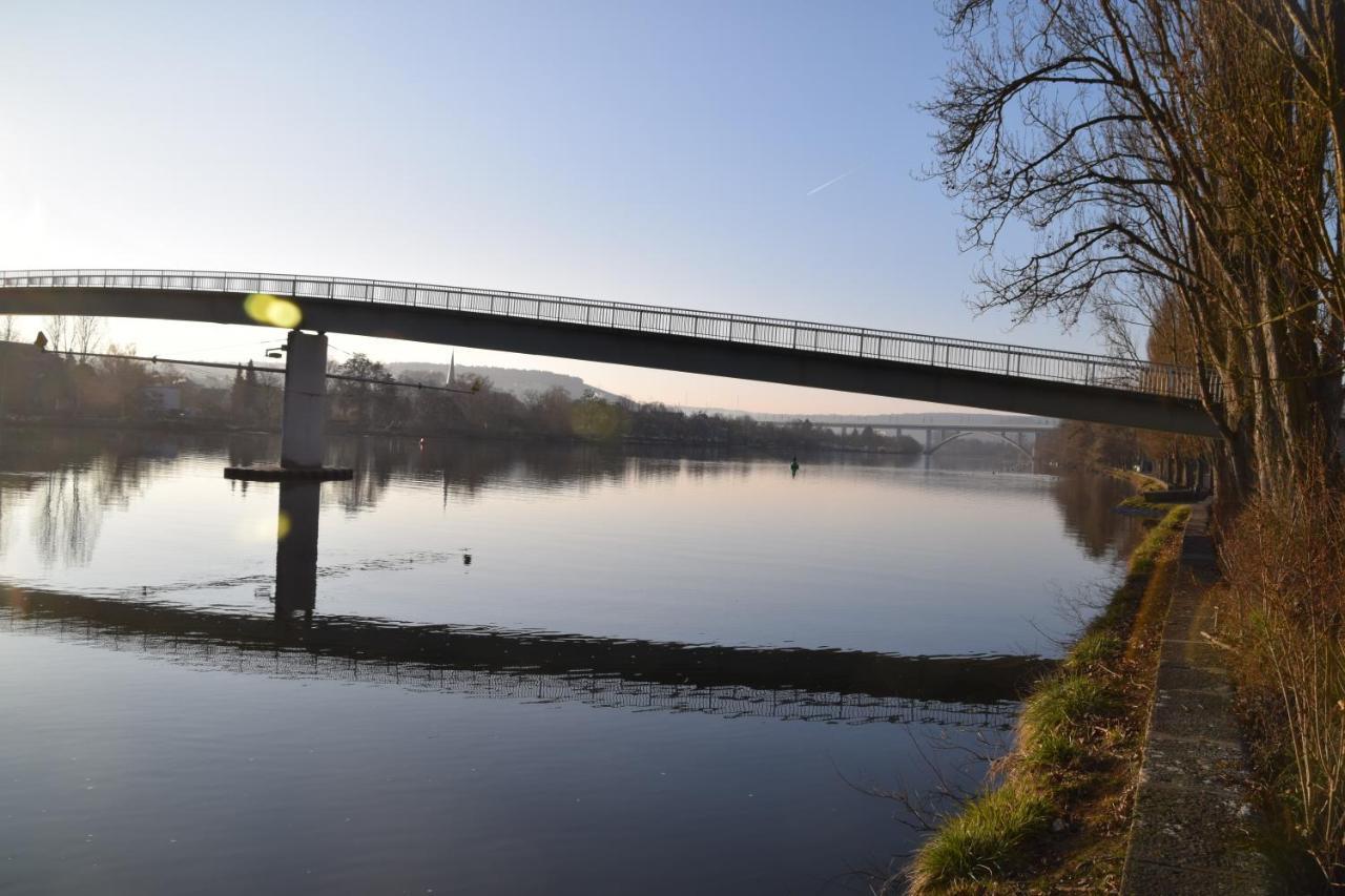 Готель Maindrei - Schlafen Am Fluss Margetshoechheim Екстер'єр фото